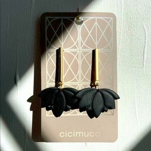 CICIMUCO Earrings: Frida (Lotus Drops)
